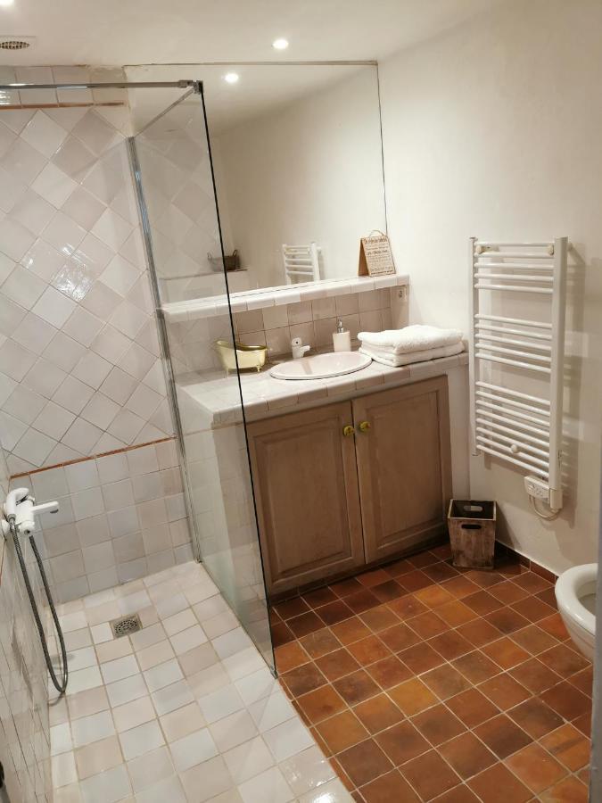 La Bastide Du Capelier - Chambres D'Hotes Avec Baignoire Balneotherapie - 3 Etoiles Salernes Dış mekan fotoğraf